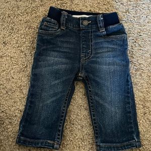 Levi’s 3-6 month pull on Jeans